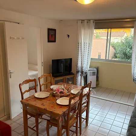 Appartement T2 Meublé à 100 M De La