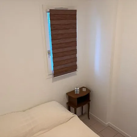T2 Meublé à 100 M De La Appartement